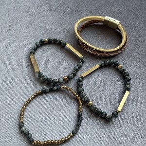 Assorted Women’s Beaded Bracelet Set in Blue Gray and Gold